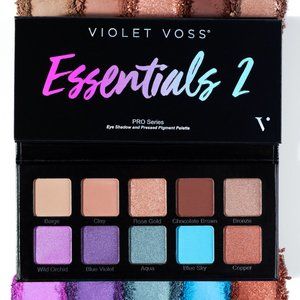 Violet Voss Essentials 2 palette